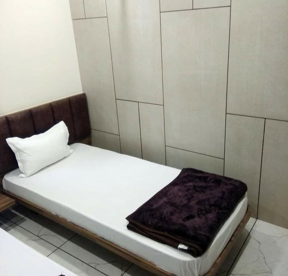 Hotel Milan Ahmedabad Exterior foto