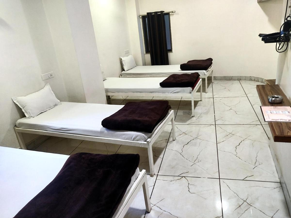 Hotel Milan Ahmedabad Exterior foto